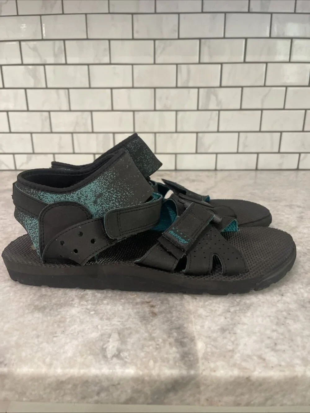 Cross Trekers Sandals Mens 11 Blue Black Hiking Urban Shoes Gorpcore Waterproof